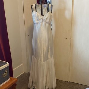 NWT Vera Wang Lavender wedding dress! Gorgeous! This is a bargain!